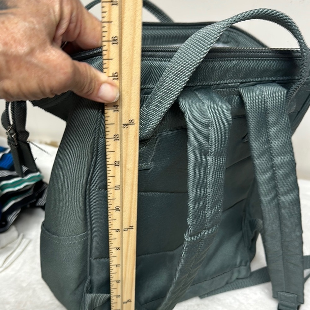 DSW Green Backpack with Durable Design - Picture 11 of 11